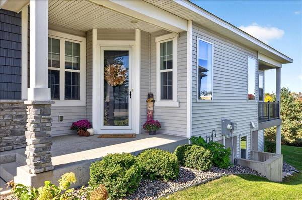 6436 132nd LN W, Savage, MN 55378
