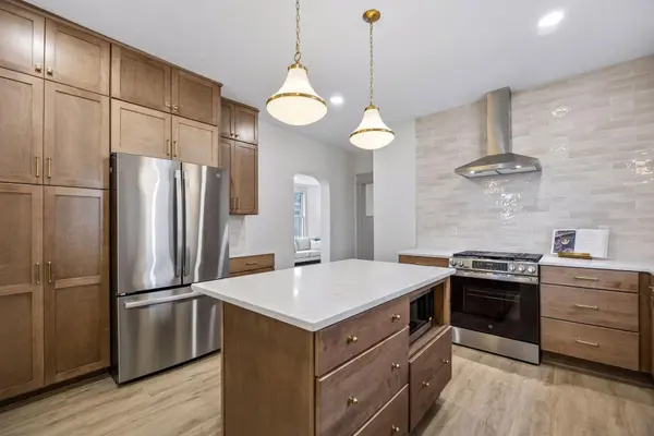 941 Hague AVE, Saint Paul, MN 55104