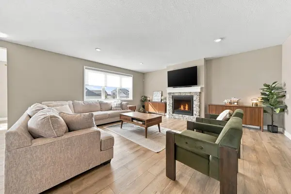 11325 Creekside TRL, Maple Grove, MN 55311