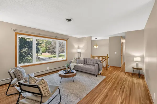 11213 River Hills DR, Burnsville, MN 55337