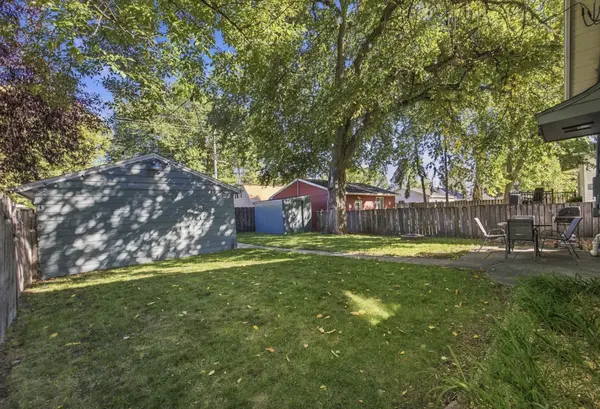 1043 1st ST N, Fargo, ND 58102