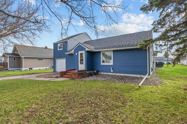 515 5th ST, Wyndmere, ND 58081