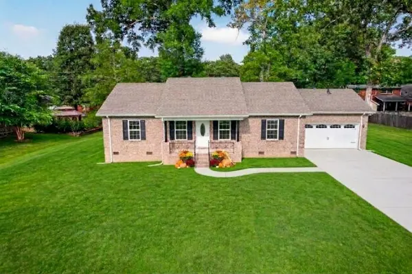 1006 Ovoca Rd, Tullahoma, TN 37388