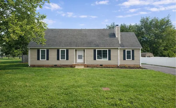 218 Beechwood Cir, Murfreesboro, TN 37128