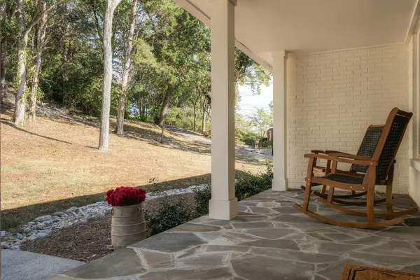 4629 Shys Hill Rd, Nashville, TN 37215