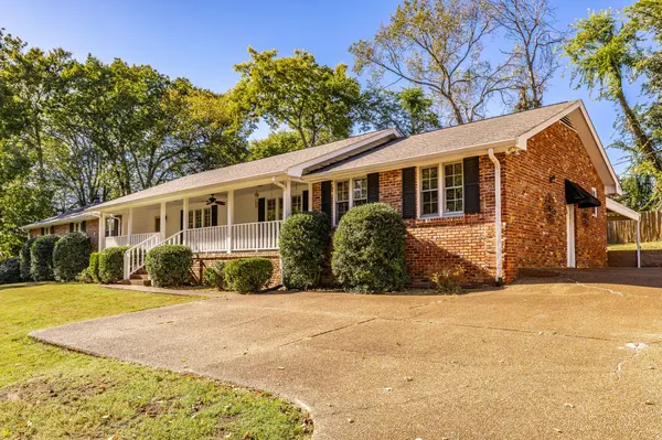 1940 Graceland Dr, Goodlettsville, TN 37072