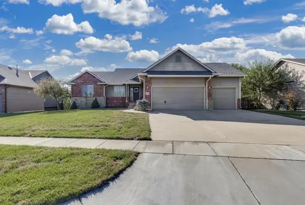 3817 N Rutgers St, Maize, KS 67101