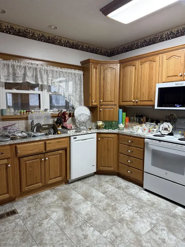 1447 N Custer Ln, Augusta, KS 67010