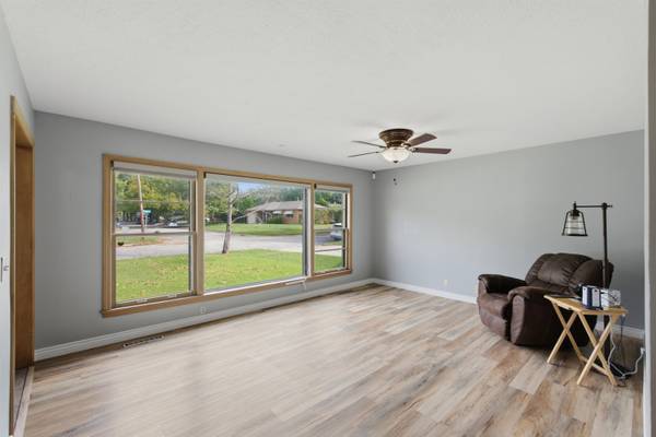 5929 E Bayley St, Wichita, KS 67218