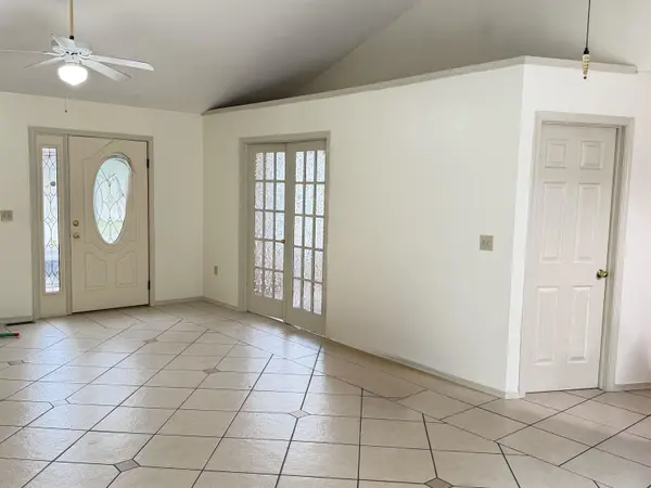 2342 N Sandplum, Wichita, KS 67205