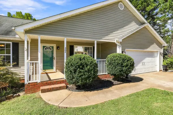 204 Bitternut LN, Taylors, SC 29687-5866