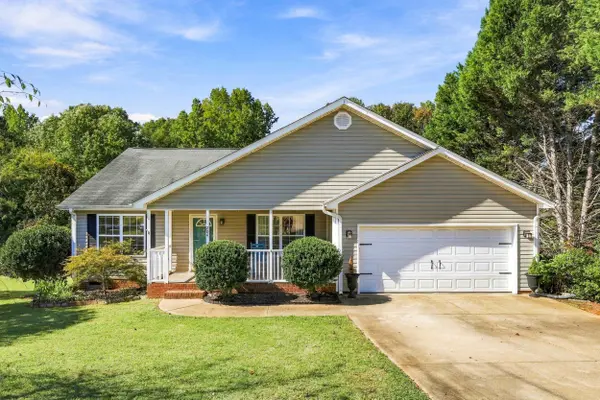 204 Bitternut LN, Taylors, SC 29687-5866