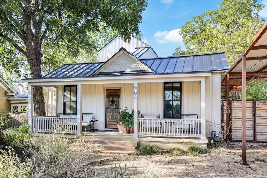 906 E 14th ST #A, Austin, TX 78702