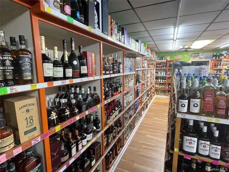 909 Cross Bay, Broad Channel, NY 11693