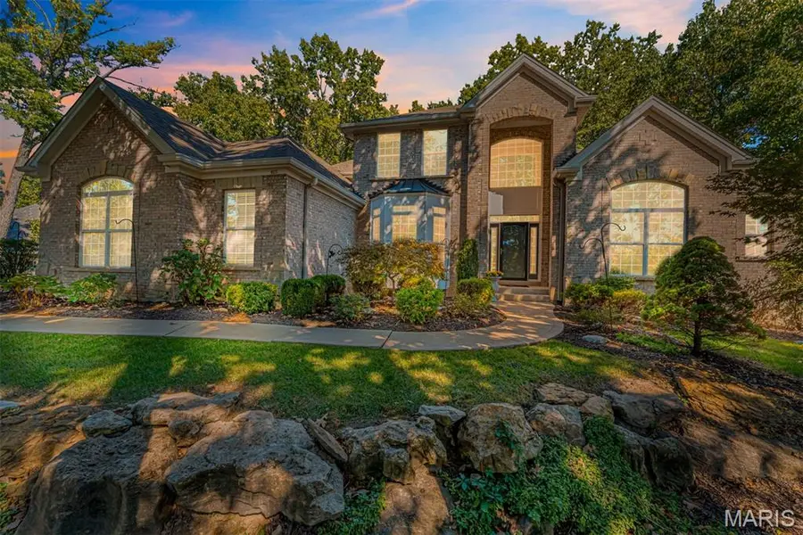 405 Charlemagne DR, Lake St Louis, MO 63367