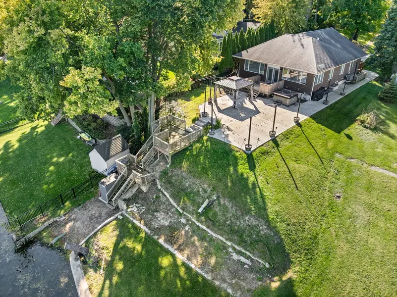 42071 N Old Lake AVE, Antioch, IL 60002