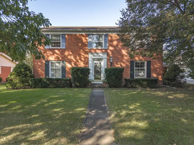 103 Ruth RD, Bloomington, IL 61701