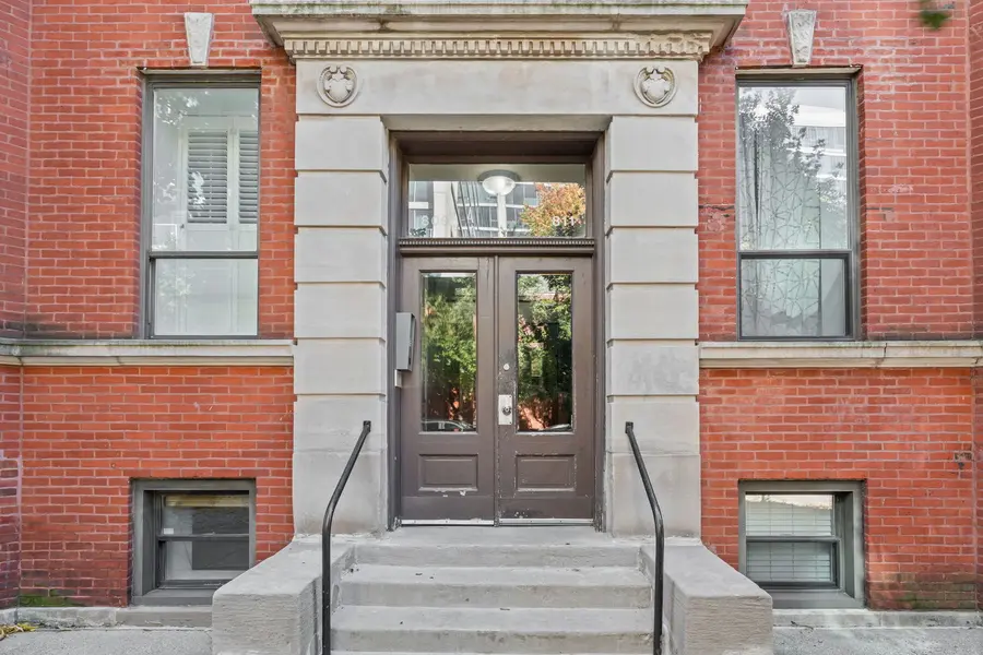 809 W Bradley PL #G, Chicago, IL 60613