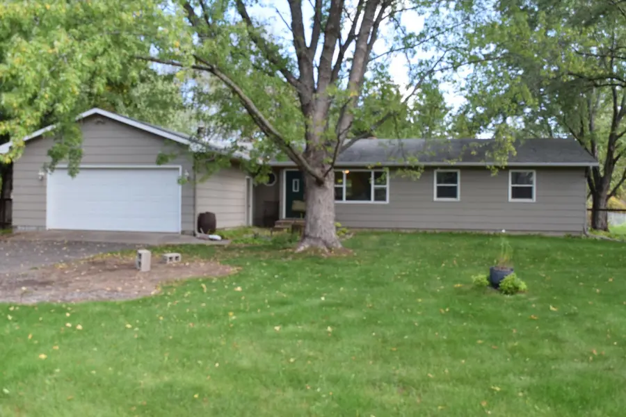 18555 147th ST NW, Elk River, MN 55330
