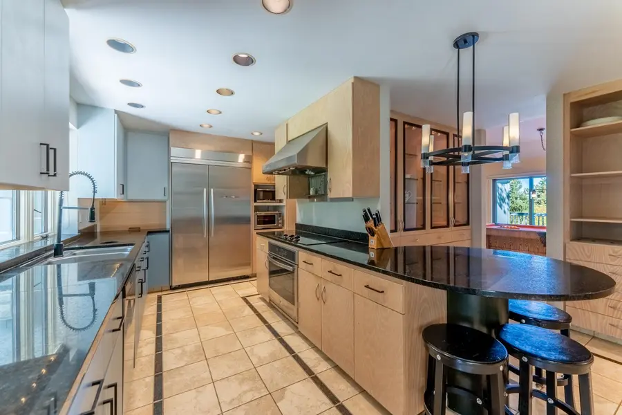 361 Oak Knoll DR, Marine On Saint Croix, MN 55047