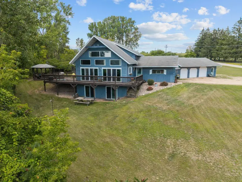 5389 PATZER LN, Gillett, WI 54124
