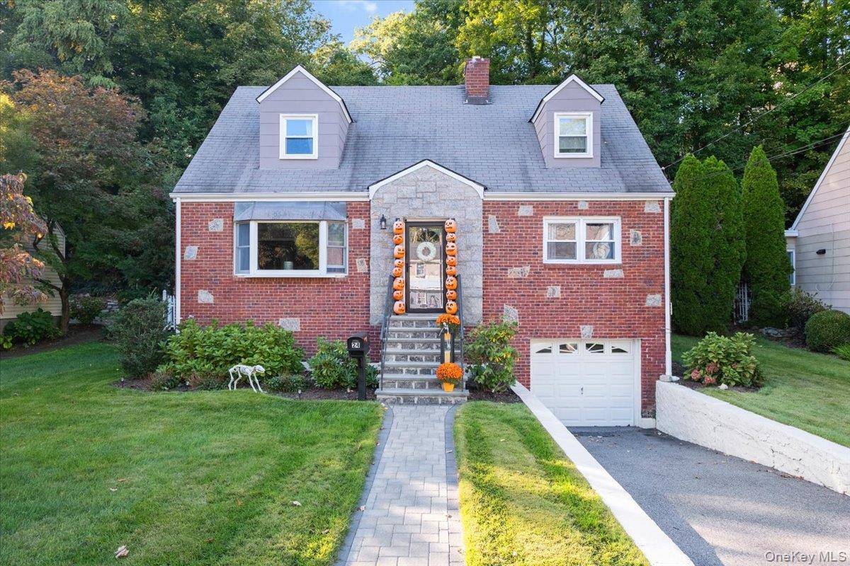24 Dogwood DR, Scarsdale, NY 10583