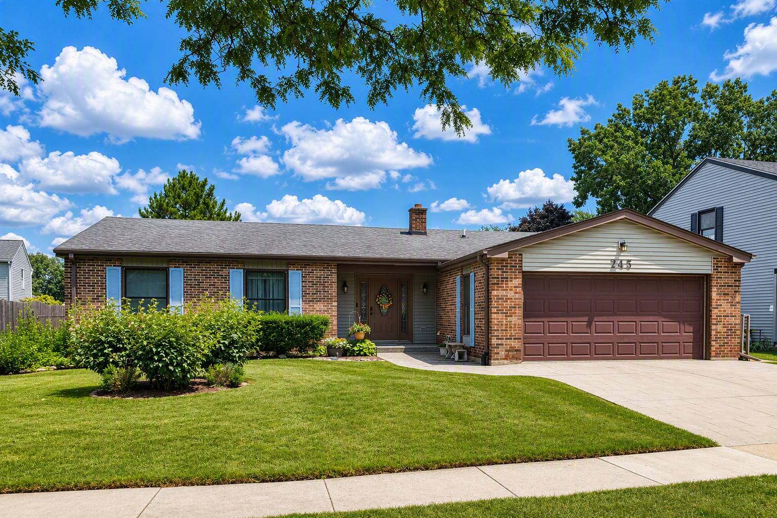 743 Franklin ST, Westmont, IL 60559