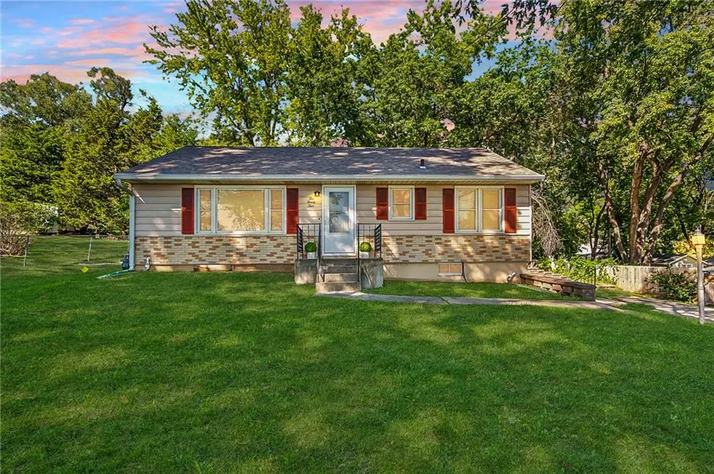 1024 Orchard AVE, Liberty, MO 64068