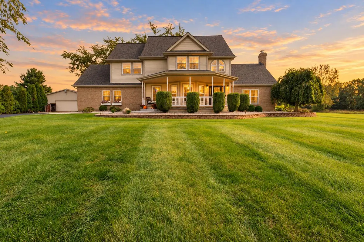 16919 White Oak Avenue, Lowell, IN 46356