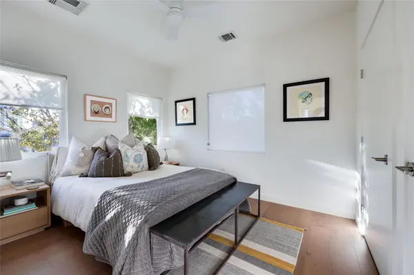 906 E 14th ST #A, Austin, TX 78702