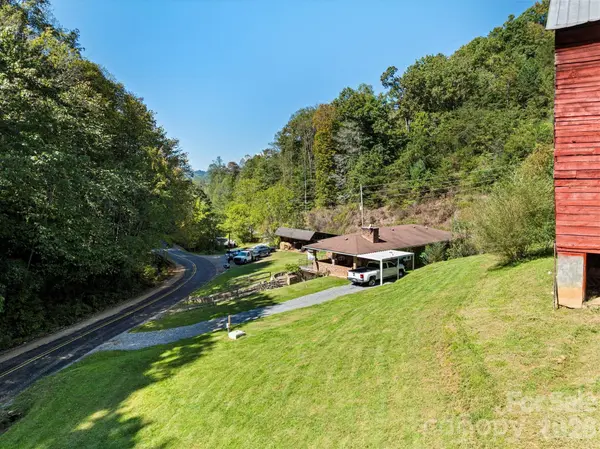 1623 Ammons Branch RD, Marshall, NC 28753