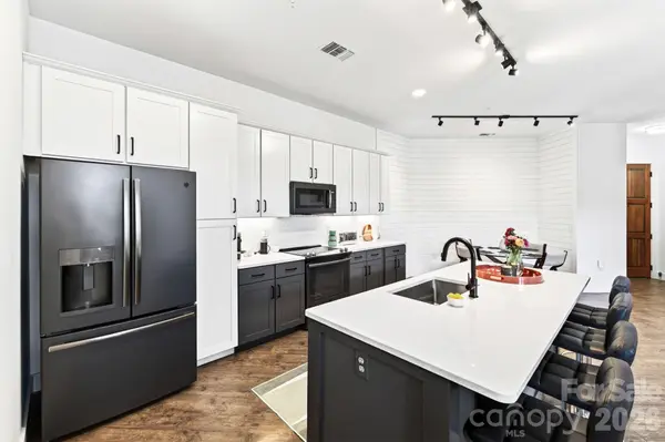55 S Market ST #501, Asheville, NC 28801
