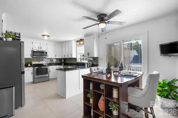 237 Scotts Creek RD, Statesville, NC 28625
