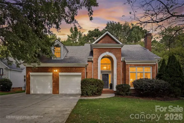 2815 Winghaven LN, Charlotte, NC 28210