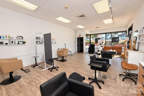 111/113 E Water ST, Statesville, NC 28677