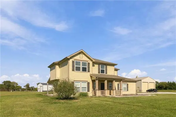 1494 N 989 RD, Lawrence, KS 66046