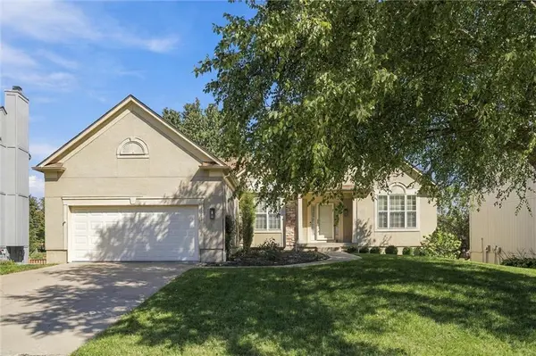 15593 S Blackfoot ST, Olathe, KS 66062
