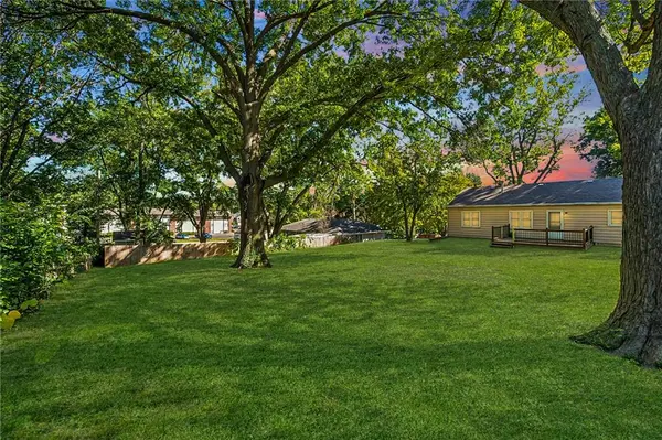 1024 Orchard AVE, Liberty, MO 64068
