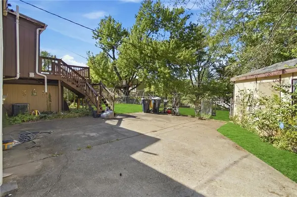 1606 NW 66th ST, Kansas City, MO 64118