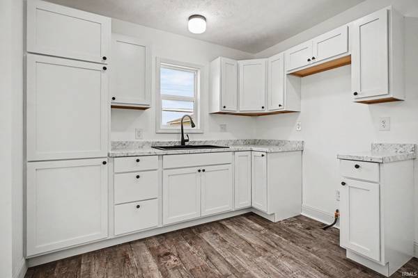 812 W Marion ST, Mishawaka, IN 46545