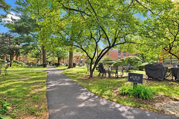 151 E Hartsdale AVE #2B, Hartsdale, NY 10530