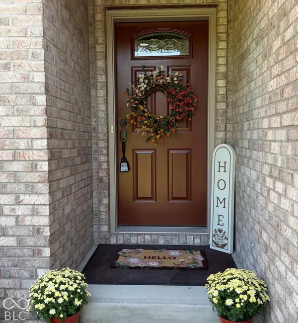 6658 English Oak DR, Avon, IN 46123