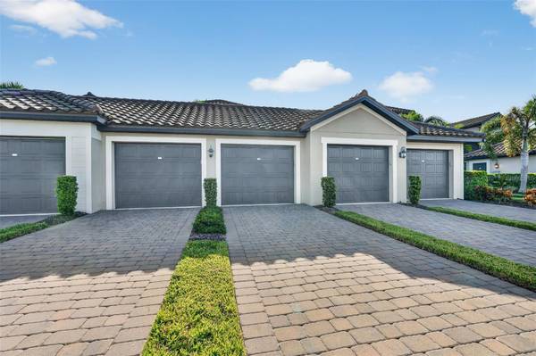 5685 PALMER CIR #202, Bradenton, FL 34211