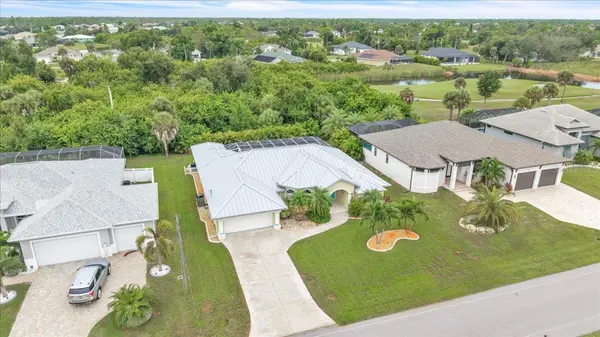12 TOURNAMENT RD, Rotonda West, FL 33947