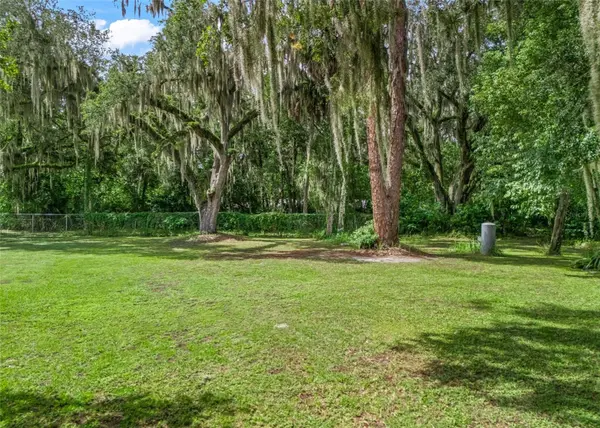 12530 SE 142ND AVE, Ocklawaha, FL 32179