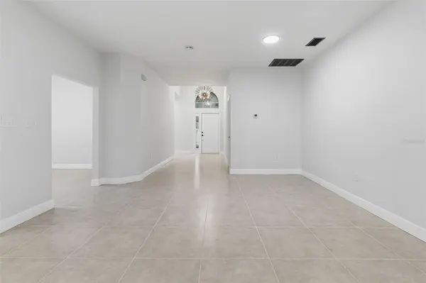 8201 CYPRESS BREEZE WAY, Tampa, FL 33647
