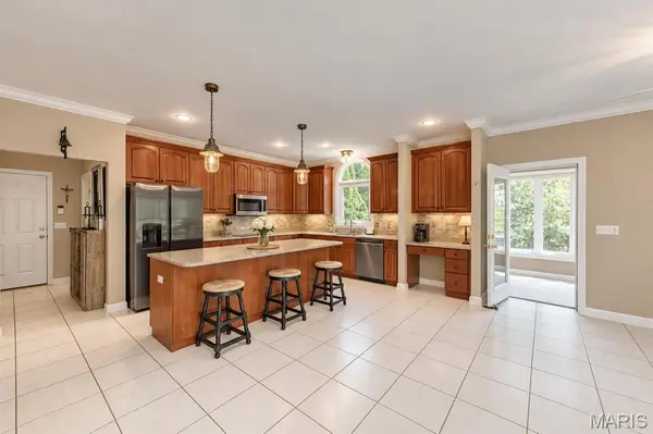 4484 Kingfisher CT, Augusta, MO 63332