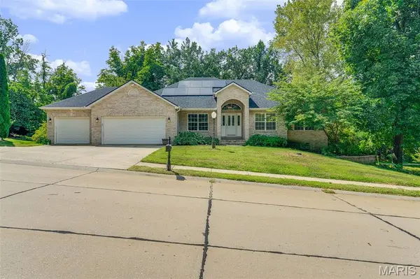 212 Michael DR, Troy, IL 62294
