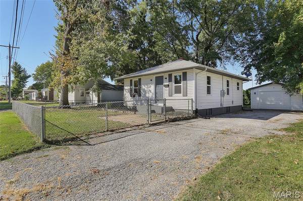 701 Victory DR, Collinsville, IL 62234