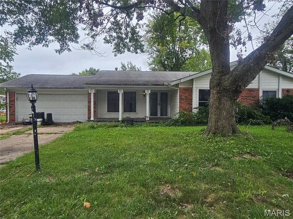 1008 Five Forks DR, Belleville, IL 62221